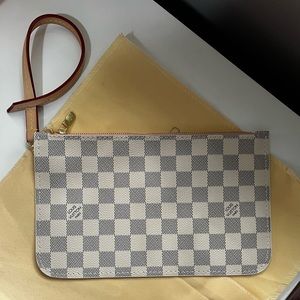 white & pink LV wristlet